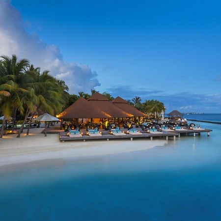 Kurumba Maldives Vihamanaafushi Exterior foto The Beach Bar at the Island Resort
