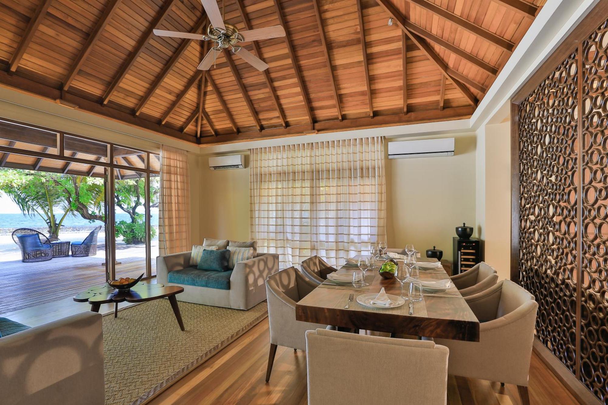 Kurumba Maldives Vihamanaafushi Exterior foto Interior of a Beach Villa