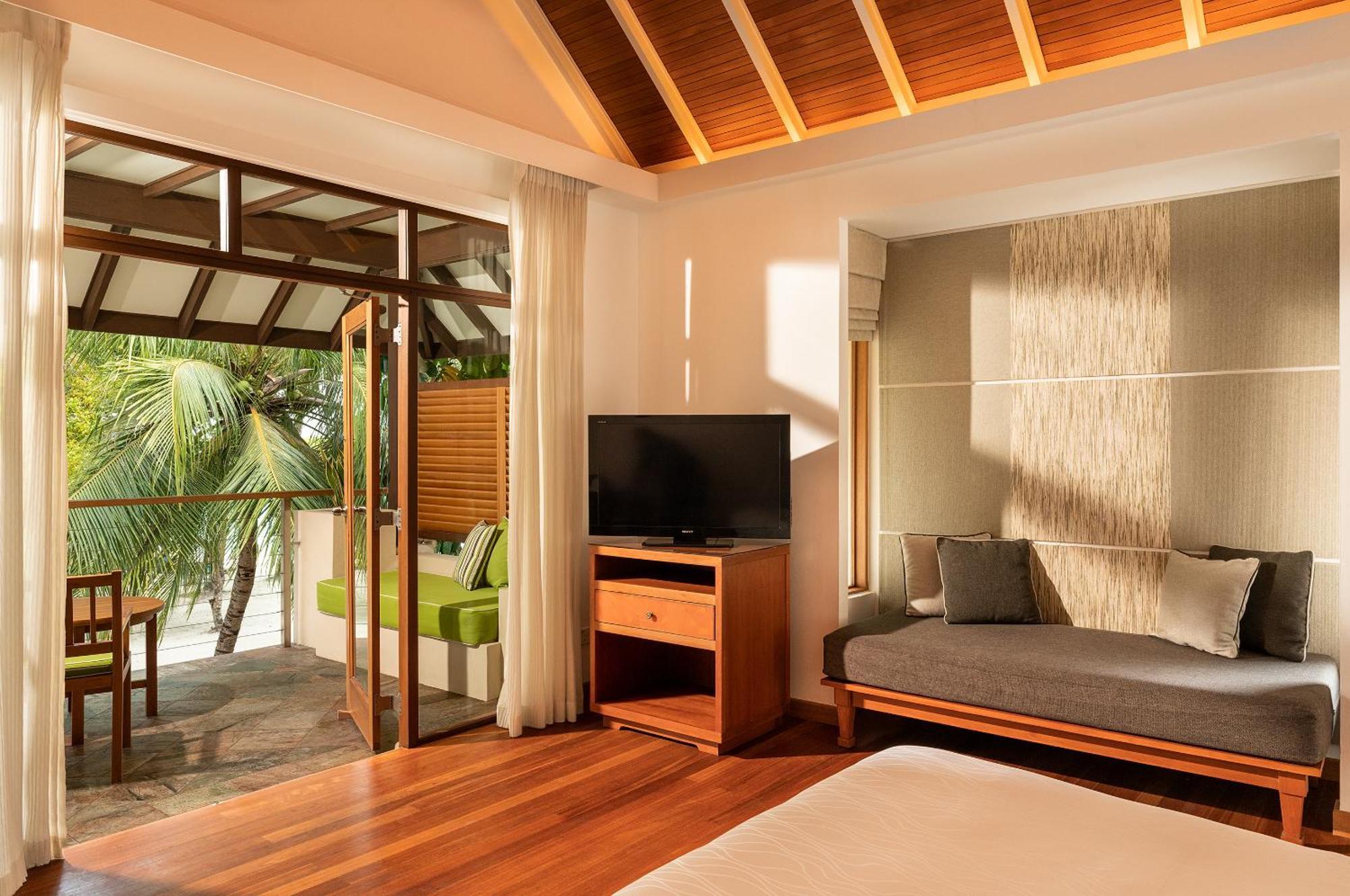 Kurumba Maldives Vihamanaafushi Exterior foto Deluxe Beach Villa