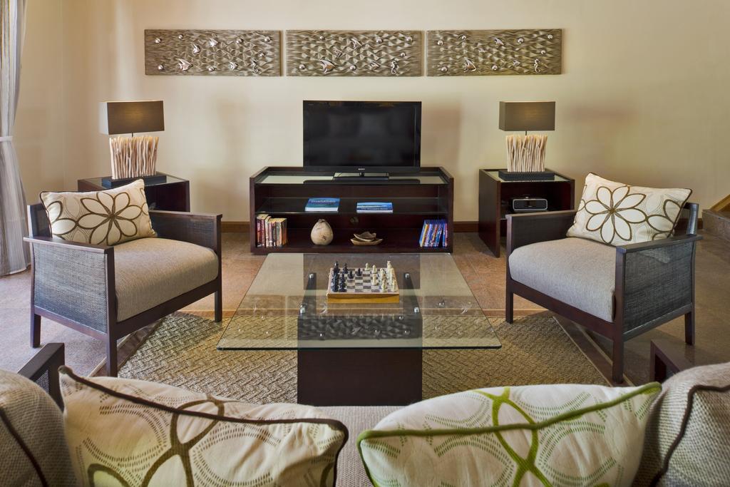 Kurumba Maldives Vihamanaafushi Exterior foto A living room at the Ritz-Carlton, Laguna Beach